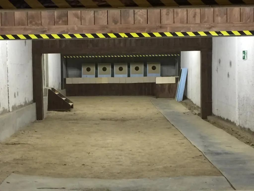 Pistolenstand / Kurzwaffen